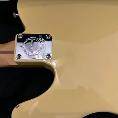 Fender Empress Telecaster 2012 - Vintage white image 3