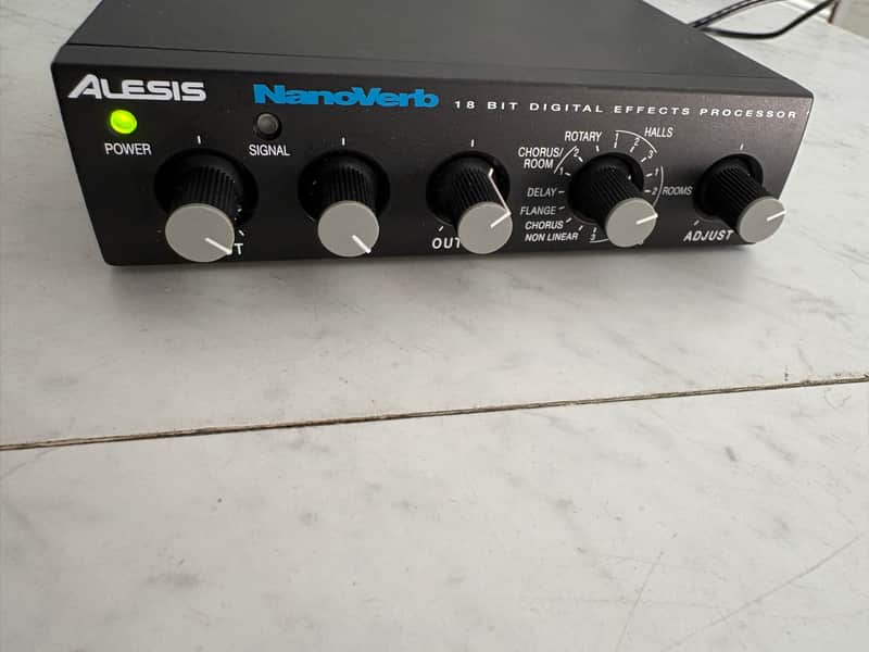 Alesis Nanoverb 18-Bit Digital Effects Processor 1990s - Black image 1