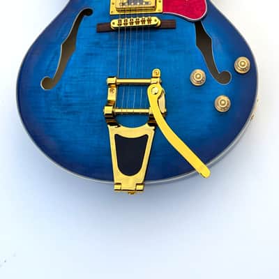Nashville L5 Electric Guitar Hollow Body bLUE Flamed Maple Jazz Guitar Bigsby image 5