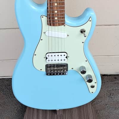 FENDER DUO-SONIC HS ELECTRIC GUITAR DAPHNE BLUE PAU FERRO FINGERBOARD - 2017 (USED) image 2