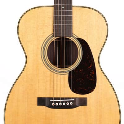 Martin 00-28 Acoustic Guitar Natural image 4