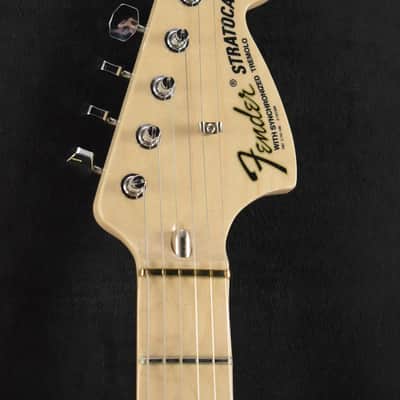 Mint Fender Yngwie Malmsteen Stratocaster Vintage White Scalloped Maple Fingerboard image 5