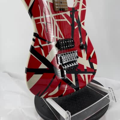 EVH Striped Series Frankie 2020 - Present - Red / White / Black Stripes Relic image 25