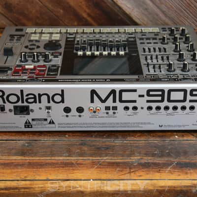 Roland MC-909 Groovebox 2010s - Silver imagen 2