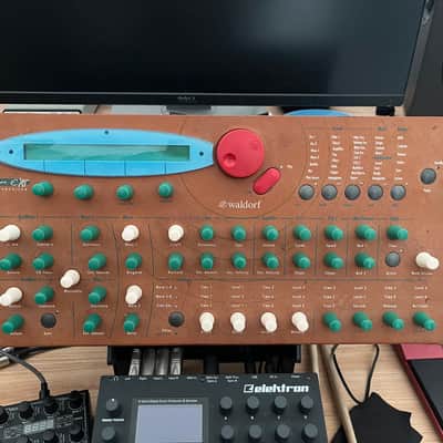 Waldorf Microwave XT Rackmount Wavetable Synthesizer 1998 - Orange