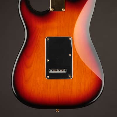 Fender Stevie Ray Vaughan Stratocaster 1993 - Sunburst image 9