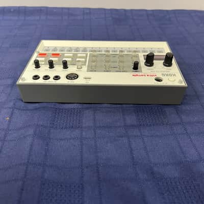 Used Korg Volca Sample 2 Digital Sample Sequencer with Original Box image 8