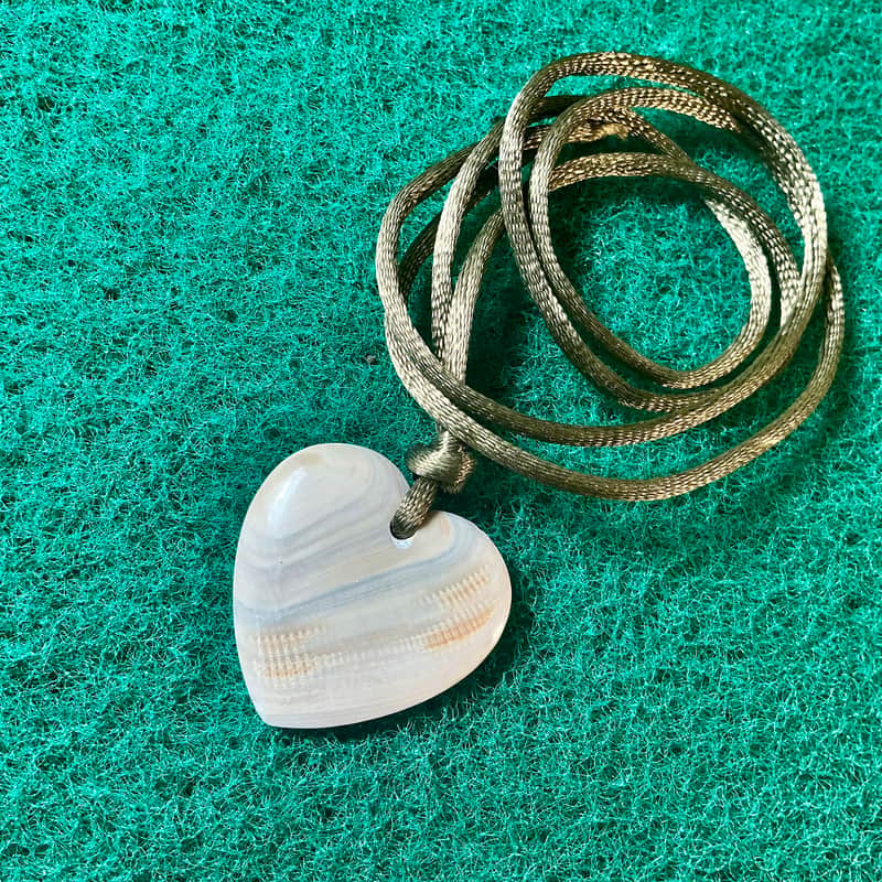 Seashell pendant- heart profile… by BeachSidePicks image 1