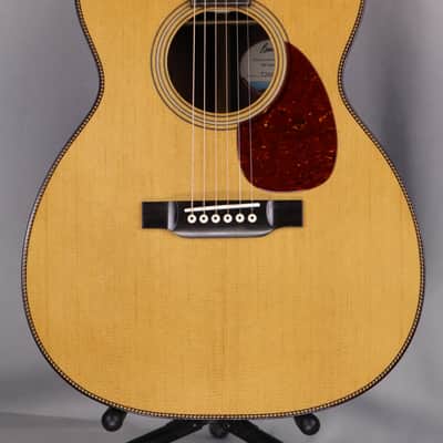 Bourgeois OMSIG/TS OM Signature Touchstone Series. Torrefied old growth Alaskan Sitka Spruce top, Madagascar Rosewood Back and Sides. image 3