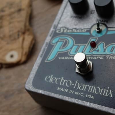 EHX "Pulsar (Variable Shape Analog Tremolo)" image 3