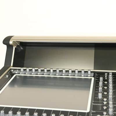 DiGiCo SD7 Digital Console w/Dual Engines, Waves, ST Optical & Road Case CG01048 *ASK FOR SHIPPING* image 8