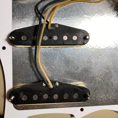 1997 Fender Roadhouse Stratocaster - Made in USA - Shoreline Gold - with DiMarzio DP188 bridge pickup & OHSC image 19