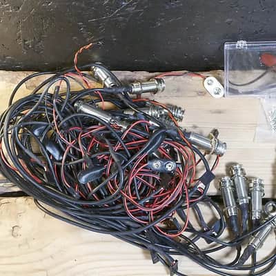 Bulk lot of NOS Finland B Band Repair parts including a number of A2.2 parts cables PCBs cables Bild 4