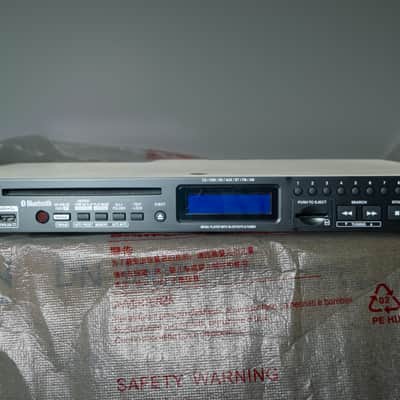 Denon DN-300Z CD/Media Player with Bluetooth®/USB/SD/Aux and AM/FM Professional image 1