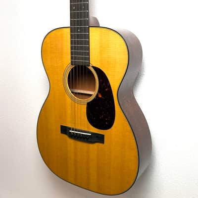 Martin 00-18 Standard Series image 2