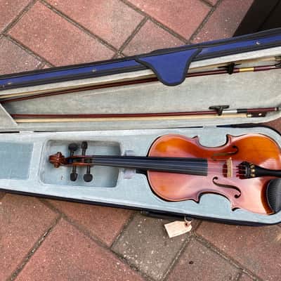 Antonius Stradivarius Cremonensis Faciebat Anno 1713 made in Czechoslovakia Violin burst image 1