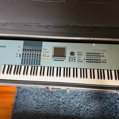 Yamaha Motif XS 8 Production Synthesizer 2000s - Gray