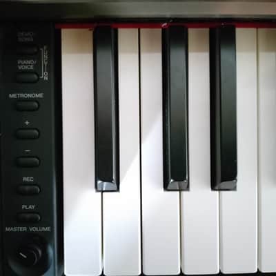 Yamaha clavinova clp-320 2014s image 4