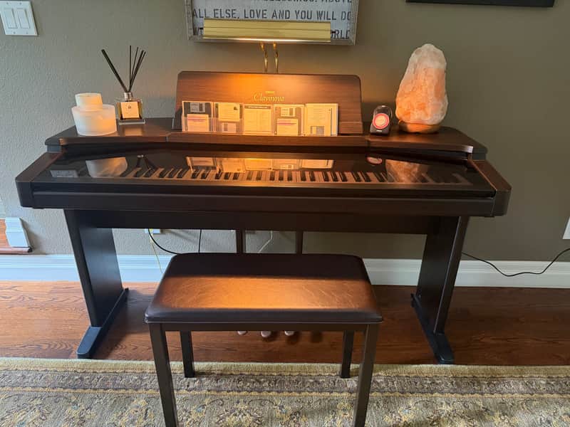 Yamaha Clavinova CVP-87A 1995 - Black and Woodgrain image 1
