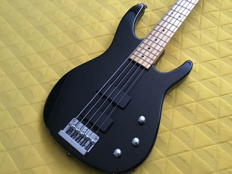 Peavey  Foundation 5 String Mid 1990’s Black image 1