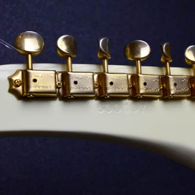 Gibson Explorer White image 17