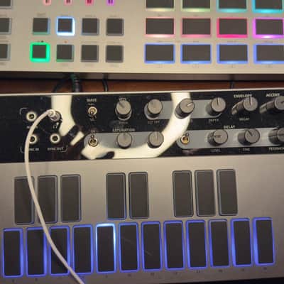 Donner B1 & D1 Drum Machine / Analog Bass Synth Music Bundle image 4