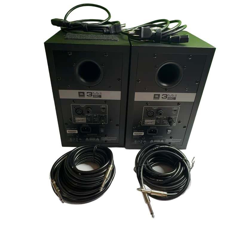 JBL 305P MkII Powered Studio Monitor (2 monitors) image 1