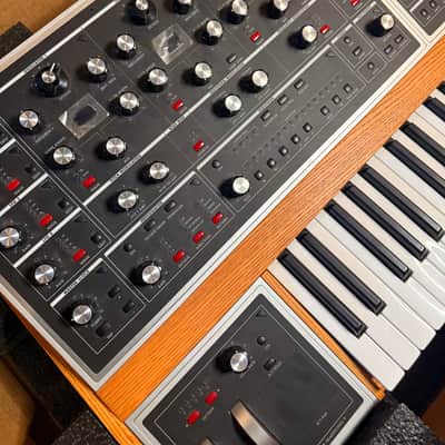 Moog One 8-Voice 61-Key Polyphonic Analog Synthesizer 2018 - Present - Black/Ash image 2