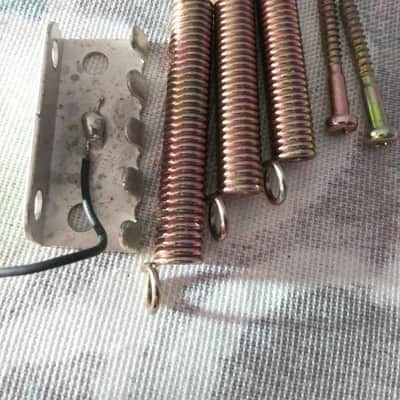 Squier Affinity Tremolo Bridge Assembly (2006) image 3