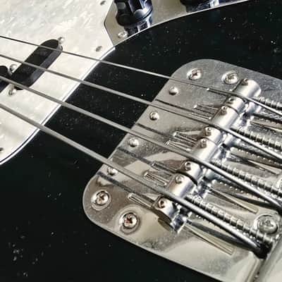 Fender JMJ mustang bass R.worn 2023 - Nitrocellulosique road worn image 5