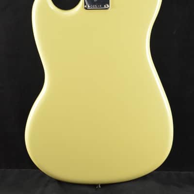 Fender Player II Mustang Bass PJ Hialeah Yellow Rosewood Fingerboard image 7