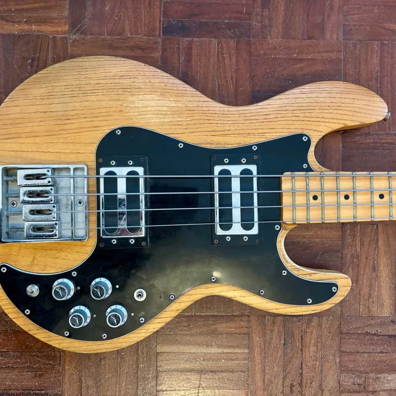 1978 – 1988 Peavey T-40 with Maple Fretboard Natural