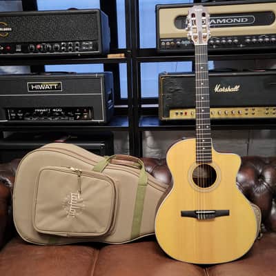 Taylor 214ce with ES2 Electronics 2021  Natural image 15