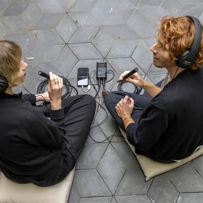 Zoom R4 MultiTrak 32-Bit Float Handheld Recorder image 13