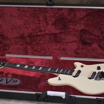EVH Wolfgang® USA Edward Van Halen Signature - Ivory(1) image 13