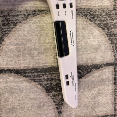 Roland AX-Synth 49-Key Shoulder Synthesizer 2009 - 2012 - White image 3