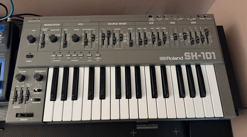 Immagine Roland SH-101 - 1