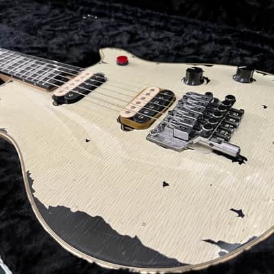 EVH Van Halen Wolfgang Signature Limited Edition Tour Relic - Ivory image 4