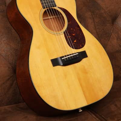 Martin 0-18 image 6