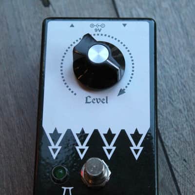 EarthQuaker Devices Arrows Preamp Booster V2 2017 - Present - Green Sparkle / White Print image 3