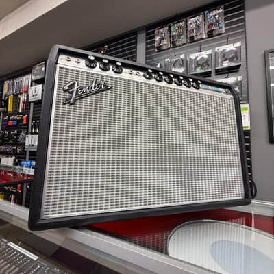 Fender '68 Custom Deluxe Reverb 2-Channel 22-Watt 1x12" Guitar Combo image 2