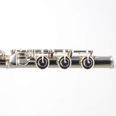 Yamaha Model YFL-462H Intermediate Flute SN K34319 EXCELLENT image 14