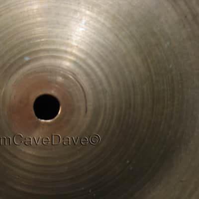 22" VINTAGE 1970s ZILDJIAN LIGHT RIDE CYMBAL, HOLLOW LOGO, BENDALE THIN, 2580 grams image 5