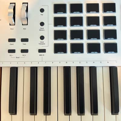 Arturia KeyLab 88 MkII MIDI Controller 2019 - Present - White image 2