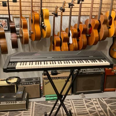 Kurzweil K1000 SE - 76 Key Synth image 2