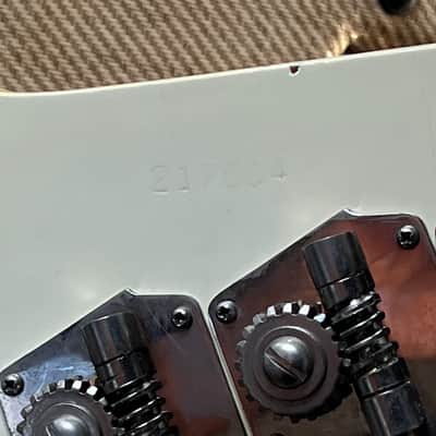Gibson Thunderbird II Bass 1964 - the mintest 100% original Polaris White Reverse Thunderbird II Bass on Earth ! image 16