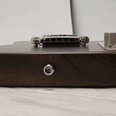 Godin Radium image 8