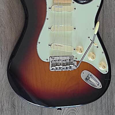 Tagima T635 W/ Lace Sensor Pickups Factory Upgrade Gtr Stand, Strap, Cable And Xtra Strings! image 2