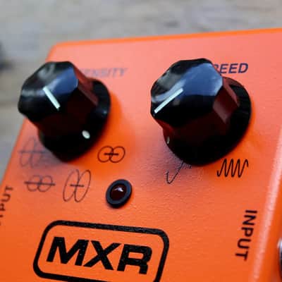 MXR M107 Phase 100 Reissue image 4