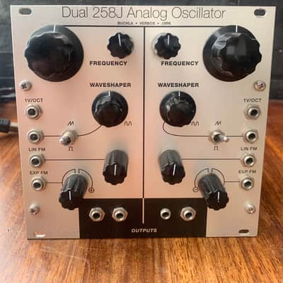 verbos 2017 - Silver - 258j Dual Oscillator J3RK image 1